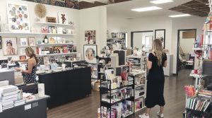 book mommy makeover Honolulu Hawaii